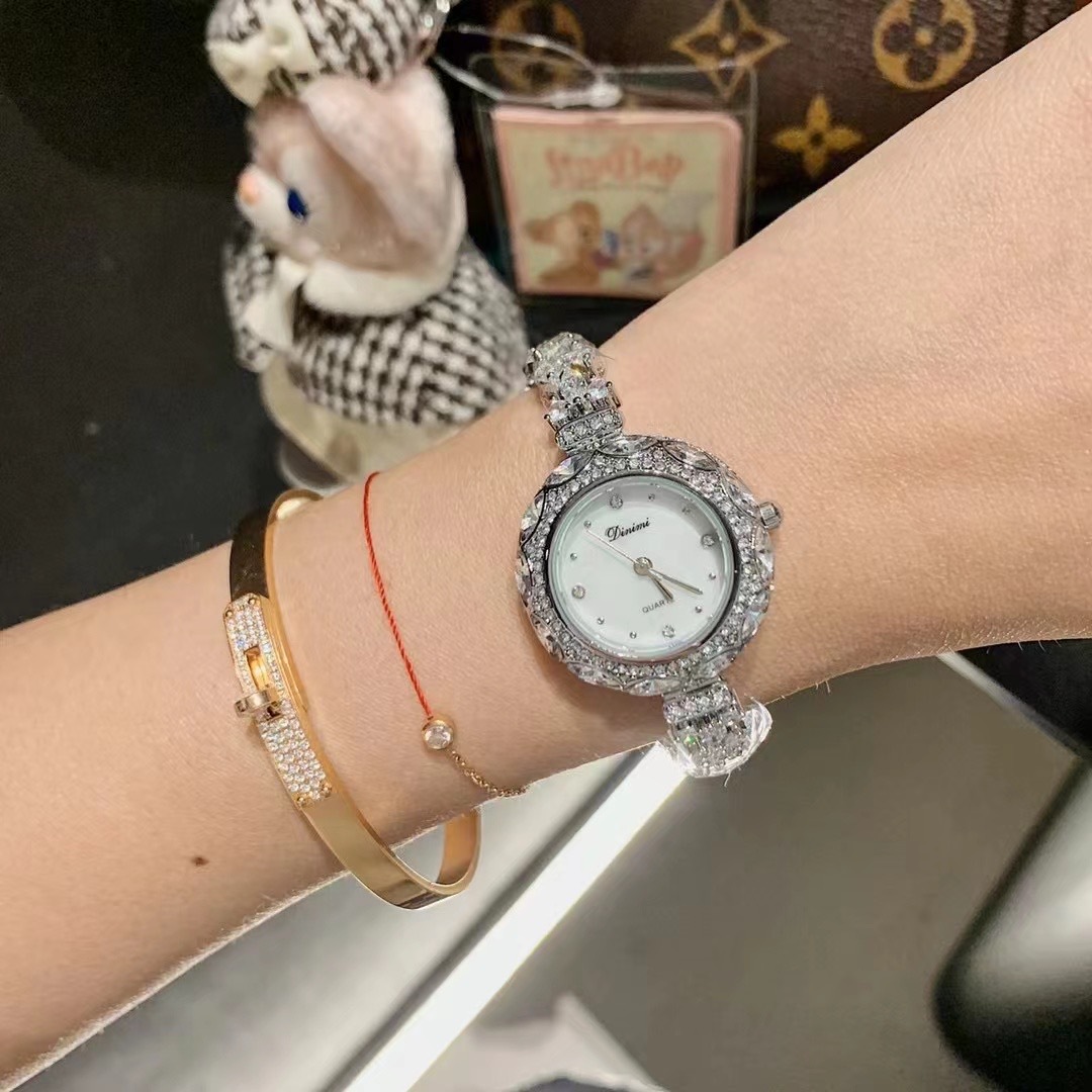 Exquisite and stylish Korean-s - Luxury Watch Values review and price